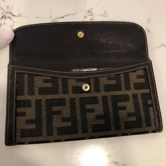 Vintage Fendi Brown and Black Wallet - Picture 4 of 8
